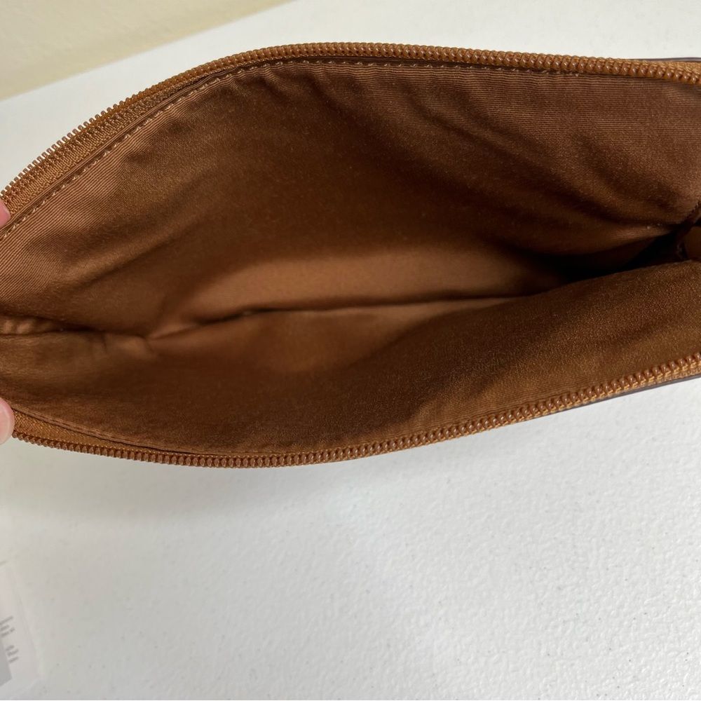 Coach Brown Pebbled Leathered Story Patch Logo Zip Pouch Wallet Bag Wristlet - Picture 6 of 15